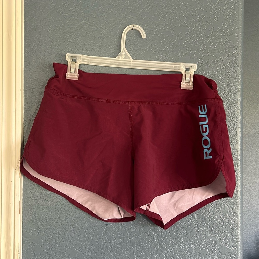 Rogue, Runner shorts